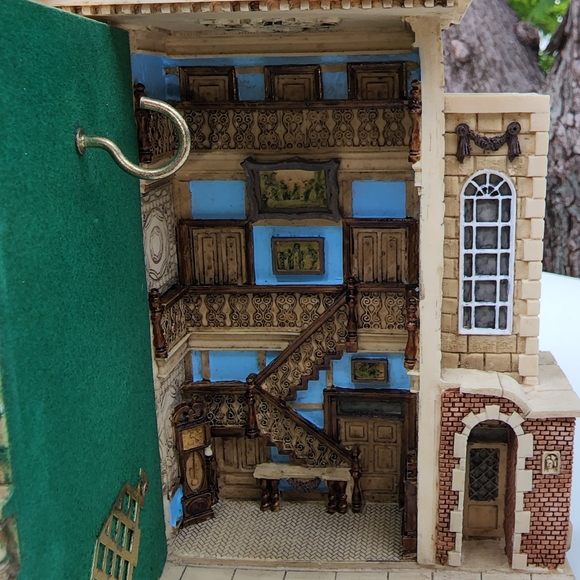 Rare Vintage Hideaway House by The Studios of Fresh Today Artist Steven Kenyon - Picture 12 of 16